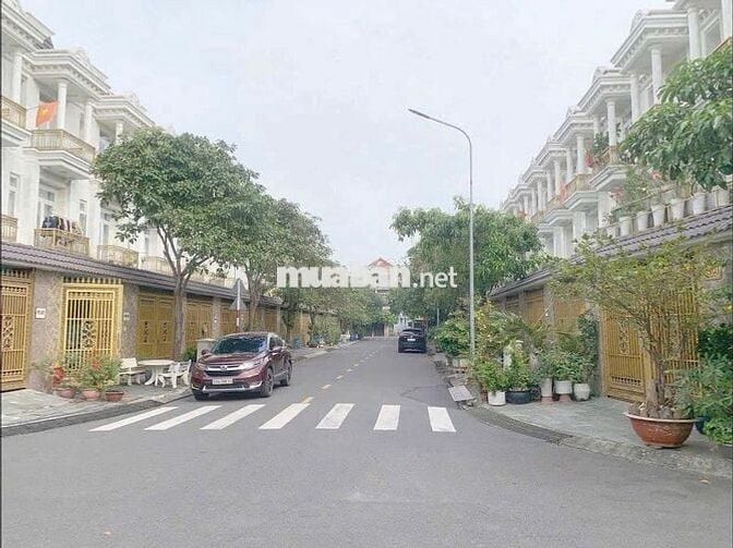 CHO THUÊ NHÀ NGUYÊN CĂN 2 lầu 4 phòng ngủ khu dân cư gần bigc