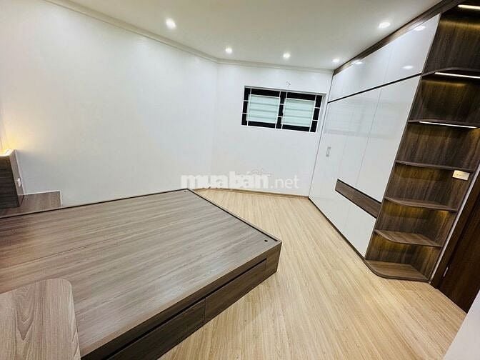 CĂN HỘ ĐẸP – NƠ 9B LINH ĐÀM – FULL NỘI THẤT MỚI – CÓ SỔ