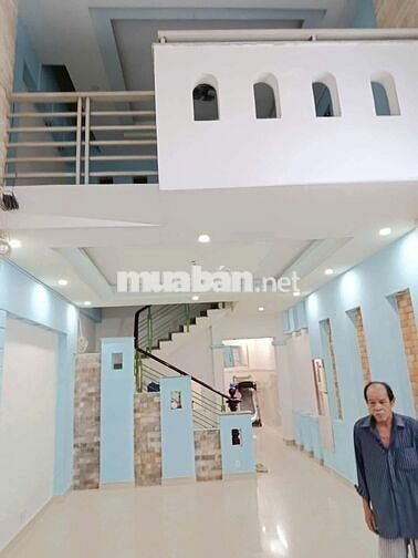 Nhà nguyên căn 4 tầng, có sân thượng, ngay chợ, trường học, Bình Tân