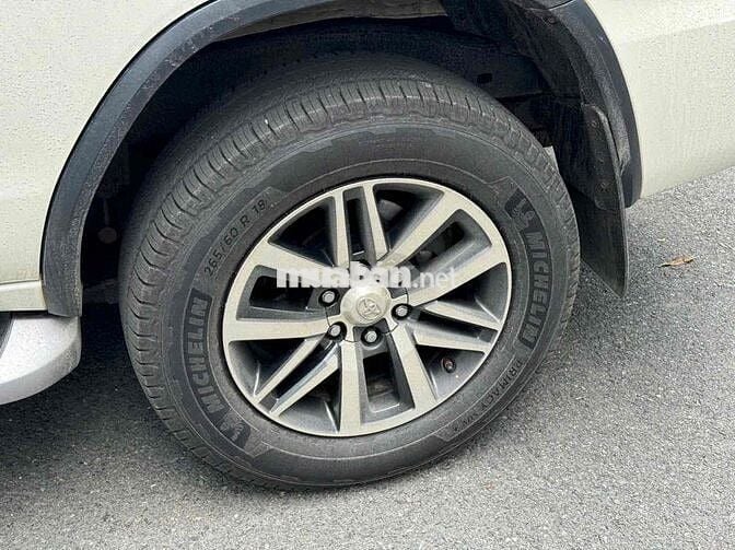 Toyota Fortuner 2019 2.8V 4x4 AT - 135000 km 2 cầu