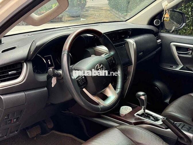 Toyota Fortuner 2019 2.8V 4x4 AT - 135000 km 2 cầu