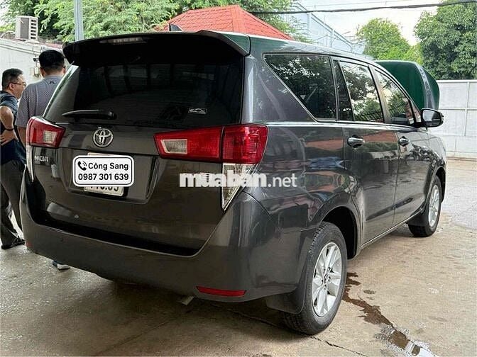 Toyota Innova 2018 2.0E - 49000 km 7 c số sàn