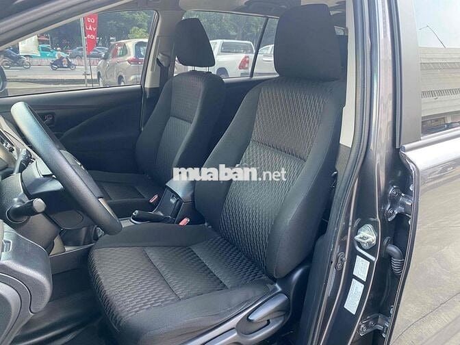 Toyota Innova 2018 2.0E - 49000 km