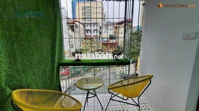 Cho thuê căn hộ tập thể tầng 3, mặt phố Nguyên Hồng có thương lượng