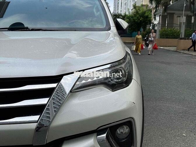 Toyota Fortuner 2019 2.8V 4x4 AT - 135000 km 2 cầu