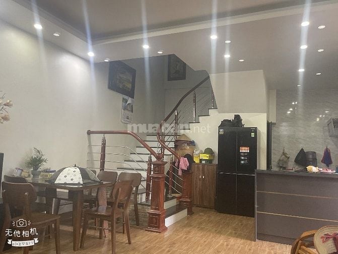 5 tầng /35m2 / 8tỷ45 nhõ ô tô thạch bàn long biên  sổ đỏ  mới cần bán