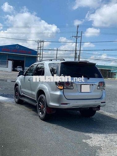 Toyota Fortuner 2016 2.5G - 180000 km