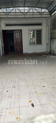 Cho thuê nhà mặt đường ô tô , 150m2 ( 6 x 25m ) , 1 trệt 1 gác suốt