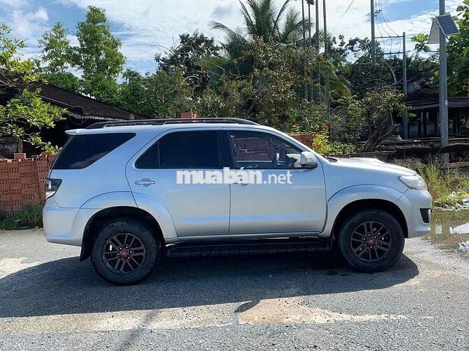Toyota Fortuner 2016 2.5G - 180000 km