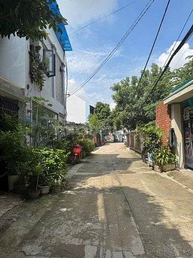Cho thuê nhà mặt đường ô tô , 150m2 ( 6 x 25m ) , 1 trệt 1 gác suốt