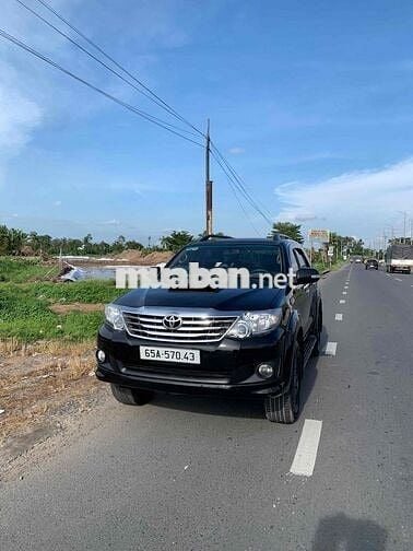 Toyota Fortuner 2014 2.5G - 200000 km