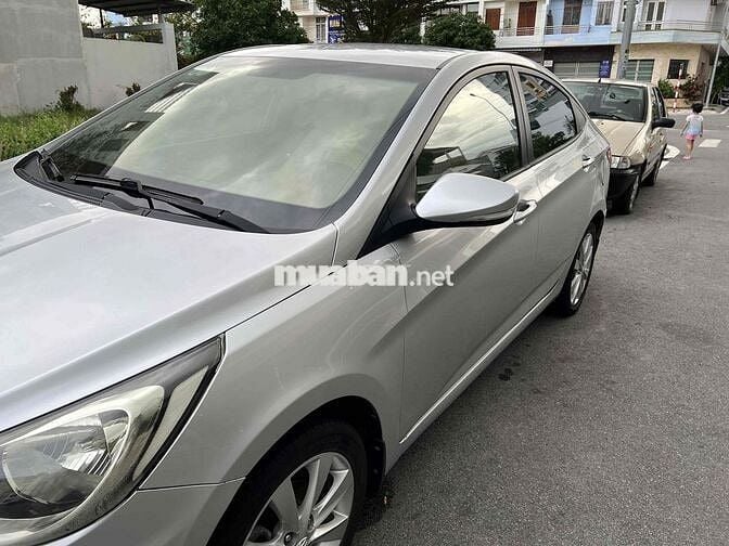 Cần bán Hyundai Accent 2012 1.4 MT (xe nhập Hàn)