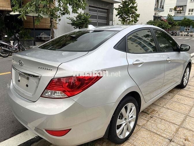 Cần bán Hyundai Accent 2012 1.4 MT (xe nhập Hàn)