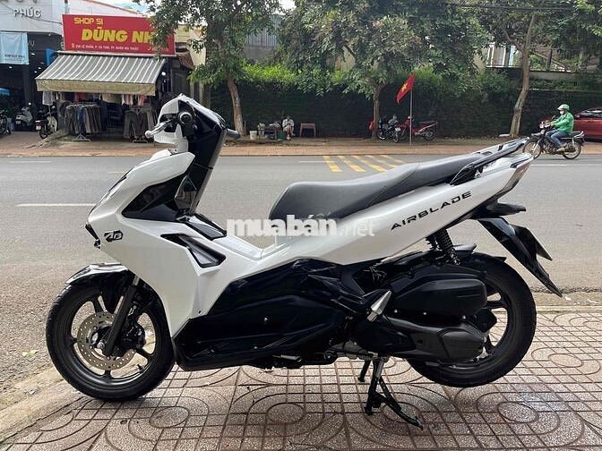 🌟Bán AirBlade.2022.125Fi.trắng đen chính chủ zin 🌟