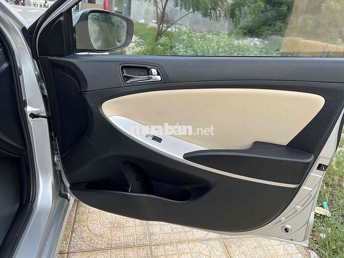 Cần bán Hyundai Accent 2012 1.4 MT (xe nhập Hàn)