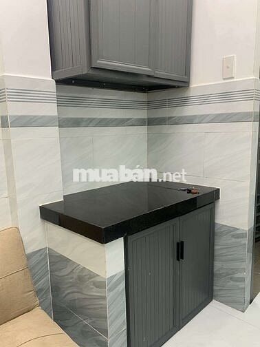NHÀ VỊ TRÍ TIỆN KINH DOANH. ĐƯỜNG XE HƠI THÔNG. PHẠM THẾ HIỂN. P5. Q8.