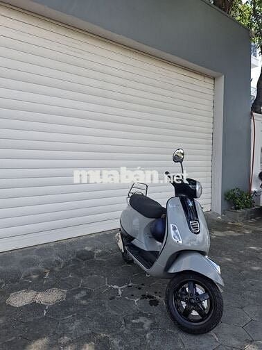 Bán xe Vespa LX 125 3Vie màu xám
