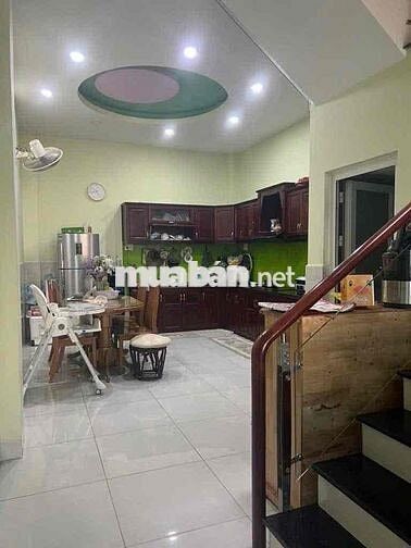 CHÍNH CHỦ CẦN BÁN GẤP CĂN NHÀ 65m2, 1 Trệt 2 Lầu, SỔ HỒNG RIÊNG, HXH
