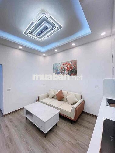 Bán nhà tập thể phố giải phóng oto đỗ cửa nhà đẹp 2 thoáng 80m T3 giá