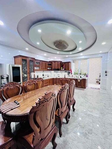 Gấp bán,  Quá Rẻ, Diện tích lớn 240m2 ( 10m x 24m )