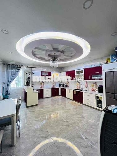 Gấp bán,  Quá Rẻ, Diện tích lớn 240m2 ( 10m x 24m )