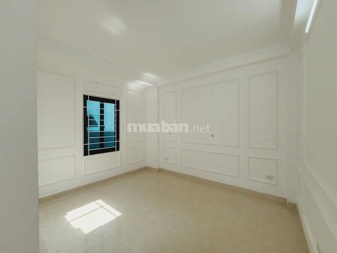 GẤP Bán nhà đầu ngõ Đặng Thái Thân, HK giá 12 tỷ, 31m2x2 tầng 