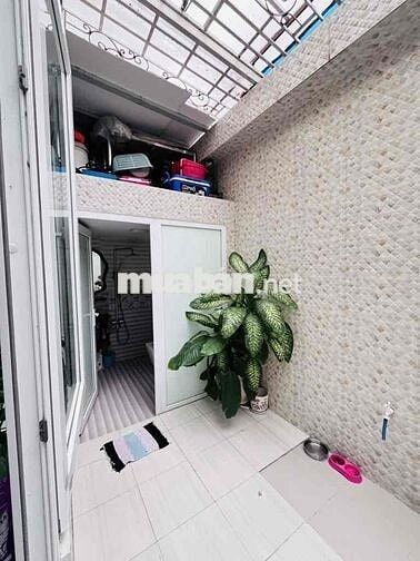 Gấp bán,  Quá Rẻ, Diện tích lớn 240m2 ( 10m x 24m )