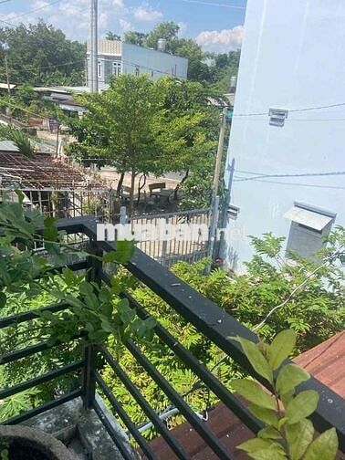 HÀNG KÍN 2 TẦNG NHÀ ĐẸP HẺM XE HƠI SÁT MẶT TIỀN TRẦN THỊ BỐC , GIÁ RE