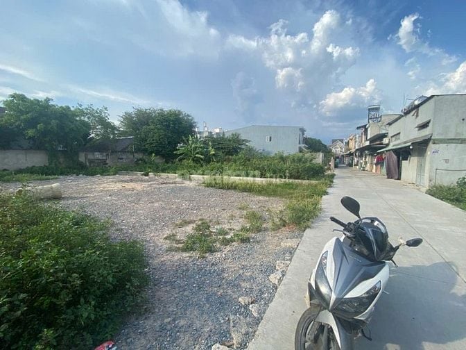 BÁN ĐẤT ĐẸP GIÁ TỐT – ĐƯỜNG NGUYỄN THỊ TÚ NH 80% Full Thổ cư LG