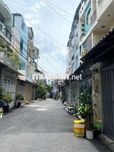 Tân Phú. Nhà 2 tầng, Cạnh chợ Tân Hương,HXH. Dt: 96m2, Chỉ 7 tỷ hơn