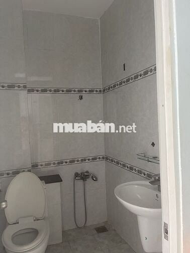 Cho thuê phòng/Mặt bằng Lầu 1 sạch đẹp đường xe tải giá rẻ