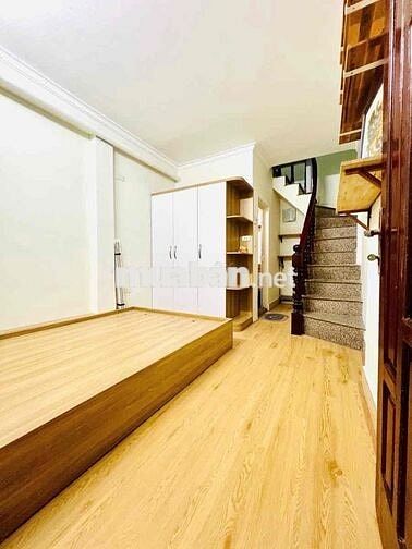 Bán nhà tập thể phố Lê Gia Định oto đỗ cửa nhà đẹp 2 thoáng ở ngay 80m
