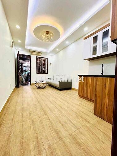Bán nhà tập thể phố Lê Gia Định oto đỗ cửa nhà đẹp 2 thoáng ở ngay 80m