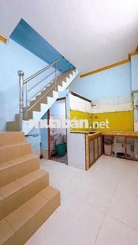NHÀ ĐẸP Q4- 3 LẦU - 28m2 - KO QH CHỈ 3 TỶ NHỈNH