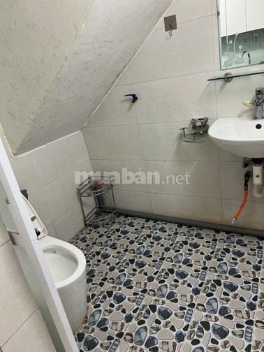 Cho thuê nhà quận Long Biên ngõ 481/73 Ngọc Lâm