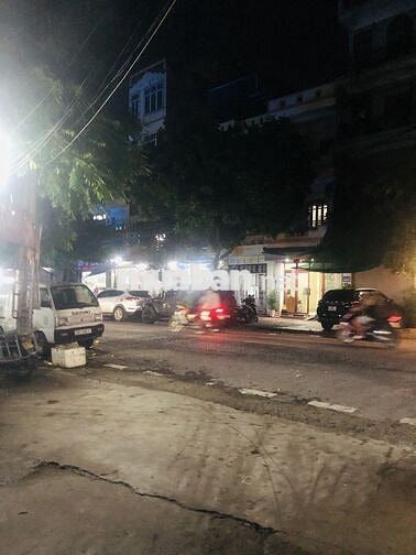 NHÀ ĐA SỸ HÀ ĐÔNG Ô TÔ VÀO NHÀ 5 TẦNG 4 NGỦ