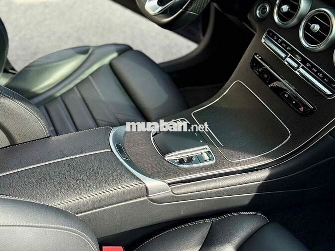 Mercedes Benz GLC 2021 300 4MATIC - 60000 km