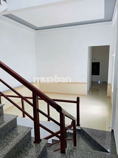 Cho thuê nhà 2,5 tầng kiên cố gần cầu Nguyễn Tri Phương, hòa xuân