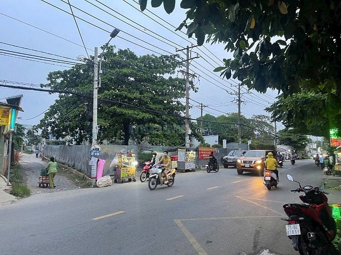 Bán đất trung tâm Bình Tân, MT Hồ Học Lãm, DT 24x61m, giá 70 tỷ