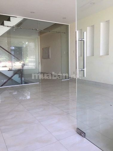 Cho thuê nhà nguyên căn mặt tiền đường lớn Ngô Thị Bì