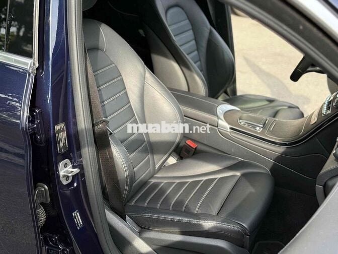 Mercedes Benz GLC 2021 300 4MATIC - 60000 km