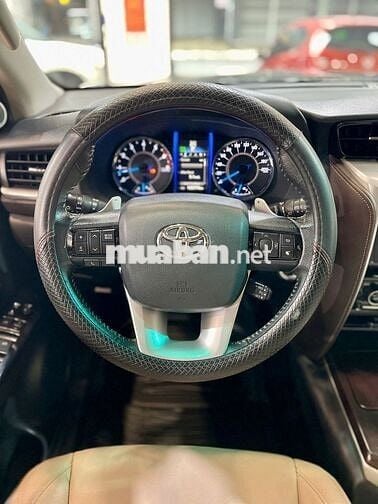 Toyota Fortuner 2018 2.7V 4x2 AT - 104999 km