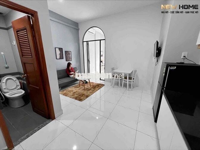 CHO THUÊ CĂN HỘ BAN CÔNG TÁCH BẾP FULL NỘI THẤT 50M2 BỜ KÈ HOÀNG SA