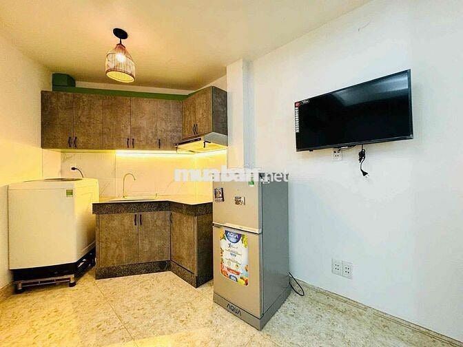 Cho thuê phòng trọ CMT8 Q3 gần ĐH Kinh Tế, Máy giặt riêng, thang máy