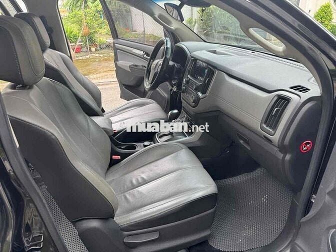 🍀Bán Chevelet COLORADO LTZ ( 4x4) ,màu đen- 2019