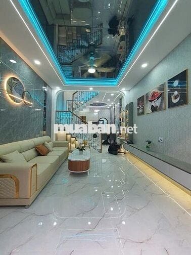 Chính Chủ Bán Gấp -Nhà Ngay Sân Bay TSN -55m2 -5PN - Full nội Thất