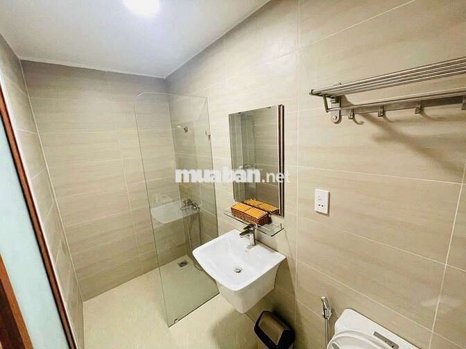 chủ cần sang lại khách sạn mới đẹp,có trả giá là chủ sẽ bán. ib e ngay