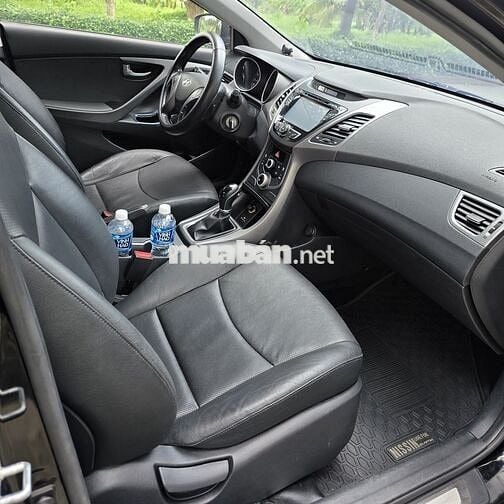 Elantra AT xe nhà ít đi, chạy êm ái, máy móc zin