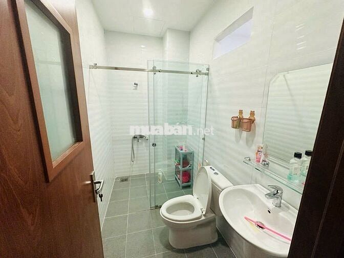 Bán Nhà 1 trệt 2 lầu 4pn 4wc, đang cho thuê 8tr/tháng - đường 13m