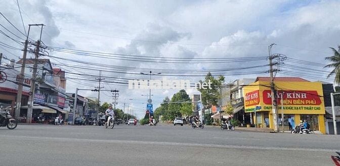BÁN ĐẤT NGAY TRUNG TÂM THƯƠNG MẠI PHƯỜNG BÌNH LỘC